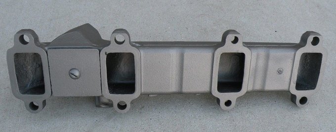 exhaust manifold.jpg