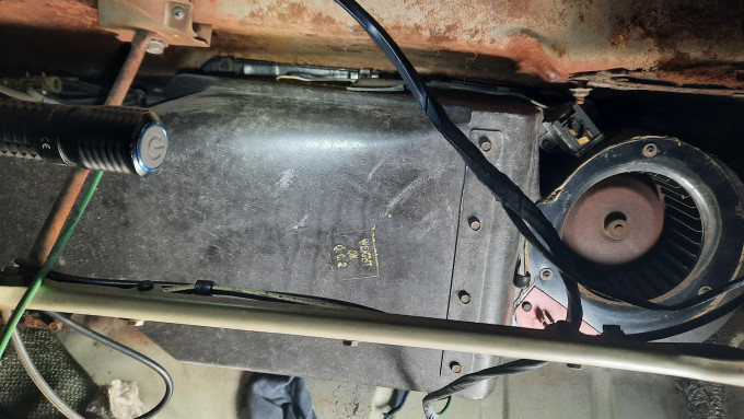 Wärmetauscher Heizung 67er Fairlane (1) (2).jpg
