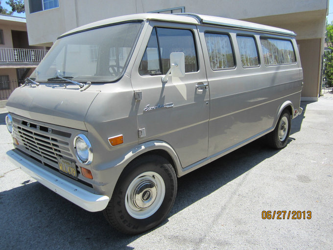 E200LA.jpg